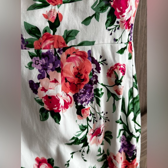 Retro Floral Print Knee Length Bodycon Dress - Picture 6 of 9